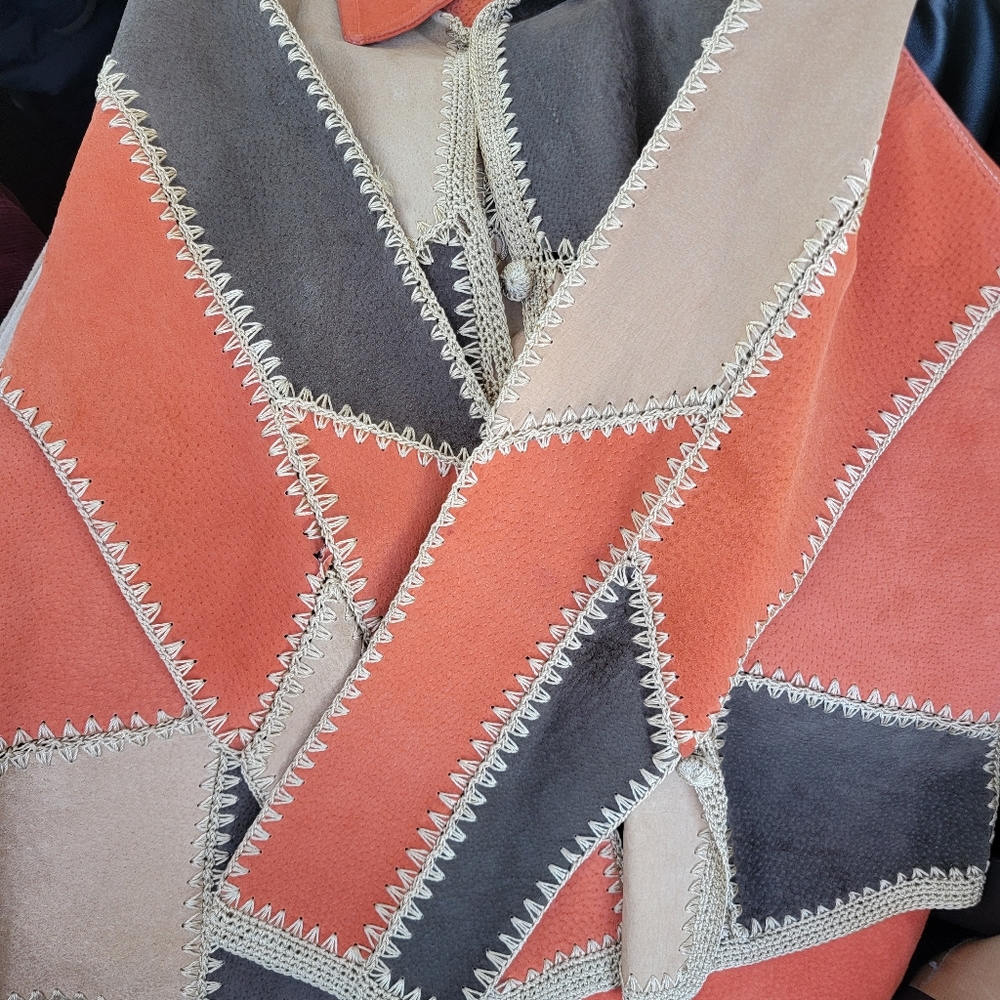 REAL LEATHER!!! GREAT CONDITION! TWO PIECE JACKET AND SKIRT!! SIZE 10